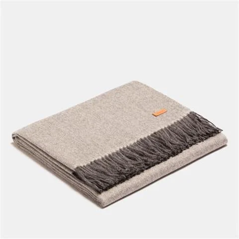 Dostępne od ręki KOC Z WEŁNY ALPAKI EXCLUSIVE FISHBONE WHITE / GRAY | ALPAKA