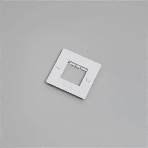 Obniżka ceny EU RAMKA 1G WALL PLATE WHITE Z LOGO | BUSTER + PUNCH